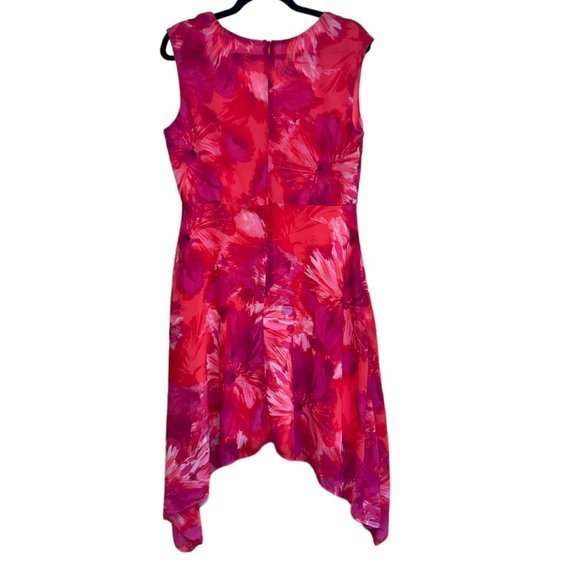 Women's Sandra Darren Floral Sleeveless Asymmetrical Hem Size 12P - Picture 3 of 5